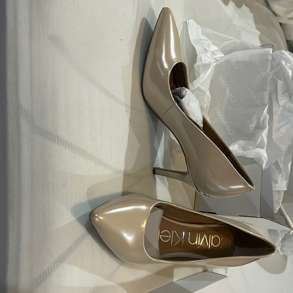 Calvin Klein Pumps 6.5 ivory
